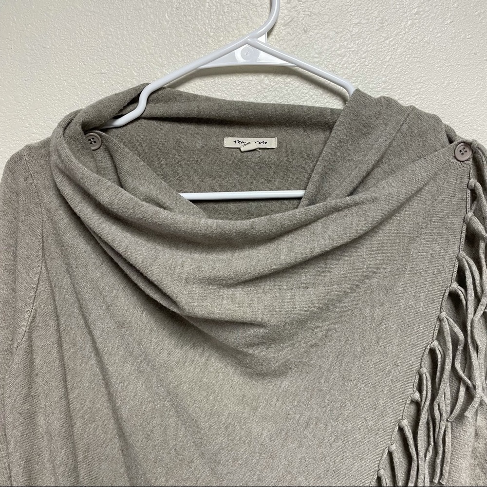 Tea n Rose Asymmetrical Short Cardigan - Picture 7 of 16